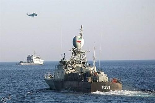Iran, Pakistan bất ngờ tập trận tại eo biển Hormuz