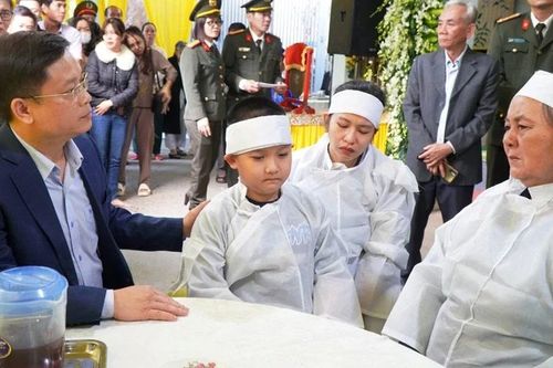 Truy tặng Bằng khen cho Phó Trưởng Công an phường hy sinh khi làm nhiệm vụ ở Huế