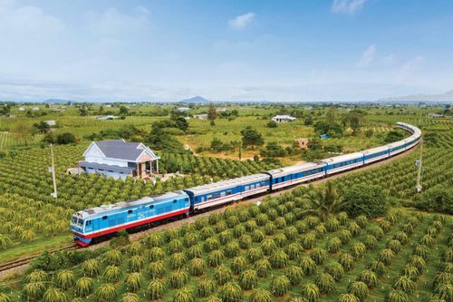 Đường sắt đóng mới toa xe tốc độ cao, số hóa quy trình vận tải