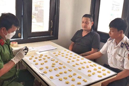 Bắt đối tượng vận chuyển 800 viên thuốc lắc từ Tp.HCM ra Tp.Phan Thiết