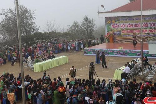 Ngày hội văn hóa dân tộc Mông xã Hang Chú
