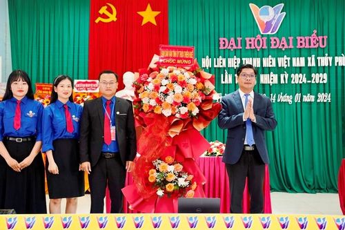 Thanh niên Thủy Phù làm theo lời Bác