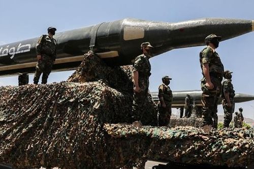 Houthi 'không hề hấn' sau loạt đòn đánh của Mỹ