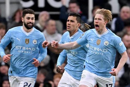 Man City ngược dòng ngoạn mục trước Newcastle