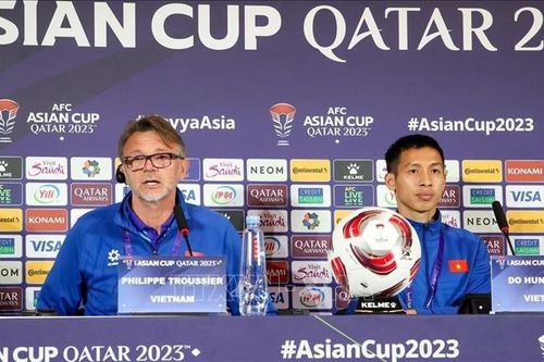 HLV Philippe Troussier hài lòng về màn trình diễn của đội tuyển Việt Nam trước Nhật Bản