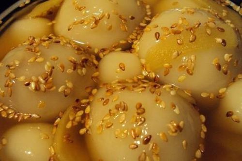 Đầu tháng đãi cả nhà bằng món chè trôi nước nhân đậu phộng vừa thơm ngon lại còn bùi béo