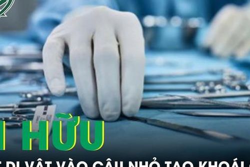 Bác sĩ lấy ra cây keo nến 40cm mắc kẹt trong 'cậu nhỏ'