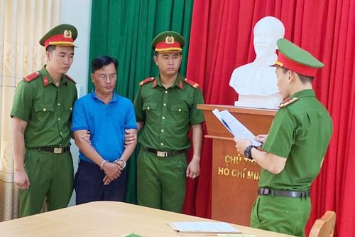 Khai gian nhằm trốn thuế, người bán và mua bị khởi tố
