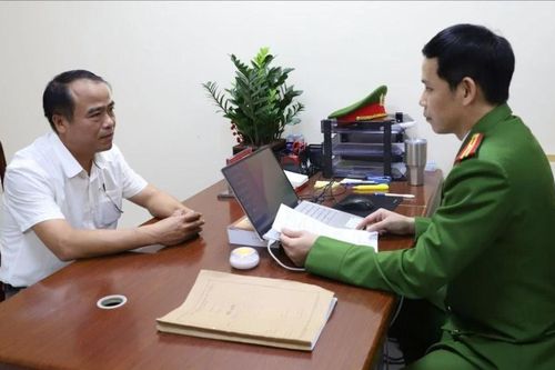 Bắt cựu giám đốc ký khống hợp đồng, đút túi 1,7 tỷ đồng