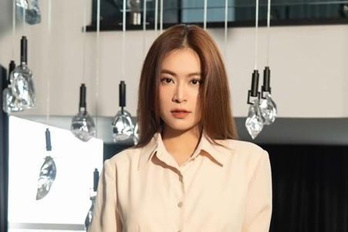 Hoàng Thùy Linh nhận giải Ca sĩ nổi bật, 'không thuyết phục'!