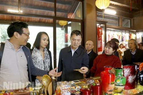 Sản phẩm quà lưu niệm tại các điểm du lịch của Ninh Bình còn đơn điệu, chưa đa dạng