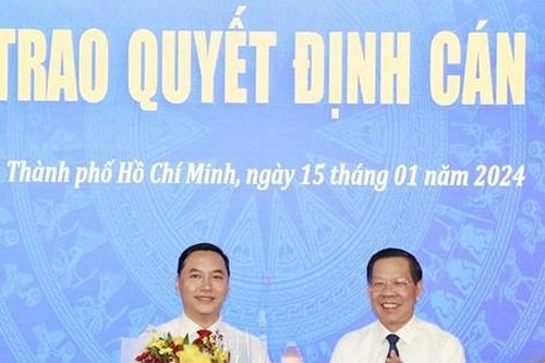 Chủ tịch TPHCM trao quyết định cán bộ chủ chốt
