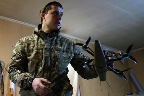 Ukraine kêu gọi dân chế UAV, Thụy Sỹ hối thúc Nga, Trung Quốc tham gia hòa đàm