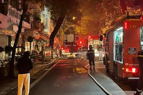 Hiện trường vụ cháy nhà ở phố cổ Hà Nội khiến 4 người tử vong