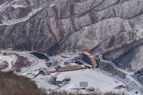 Công ty du lịch chào tour trượt tuyết ở 'quốc gia bí ẩn nhất thế giới'