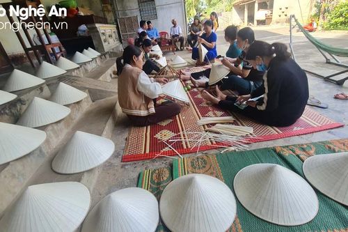 Nón lá Ba Đồn trên đất Nghệ hướng đến 'gắn sao' OCOP