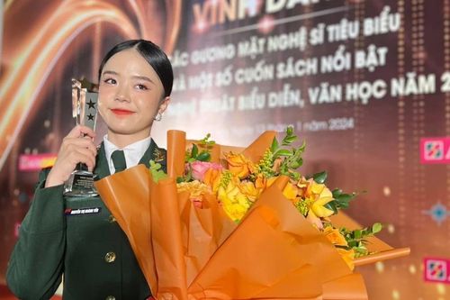 Nghệ sĩ múa Hoàng Yến được vinh danh là nghệ sĩ tiêu biểu của năm