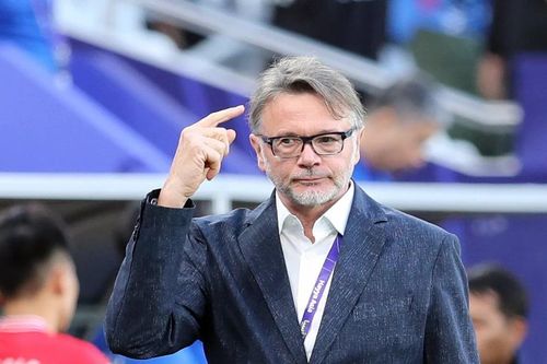 HLV Troussier: 'Đội tuyển cần giữ sự tự tin, tích cực cho trận gặp Indonesia