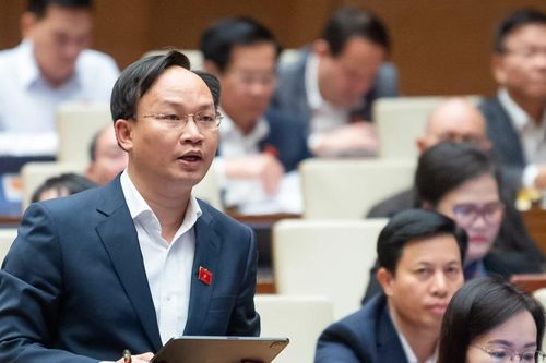 Đại biểu Quốc hội tiếp tục đề nghị cấm bán bảo hiểm qua kênh ngân hàng