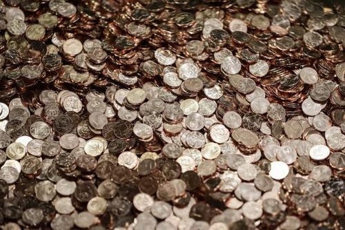 Lý do Pháp đúc rồi lại nấu chảy 27 triệu đồng xu mới