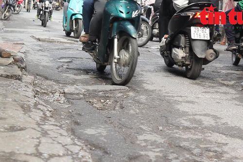 Hà Nội: Cận cảnh con đường 'đau khổ' mà quận Cầu Giấy muốn cải tạo trong năm 2024