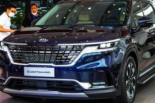 Giá xe Kia Carnival mới nhất tháng 1/2024