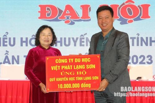 Công ty Cổ phần phát triển giáo dục quốc tế Việt Phát Lạng Sơn Chung tay thực hiện khuyến học, khuyến tài