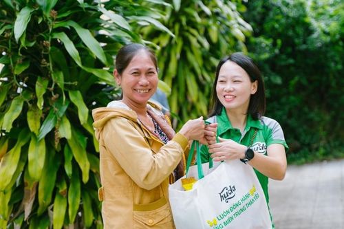 Huda trao tặng hơn 1 ngàn suất quà đến người dân khó khăn