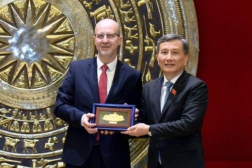 Tăng cường trao đổi kinh nghiệm hoạt động nghị viện giữa Việt Nam và Cộng hòa Czech