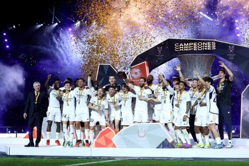 Vinicius tỏa sáng, Real Madrid thắng đậm Barcelona
