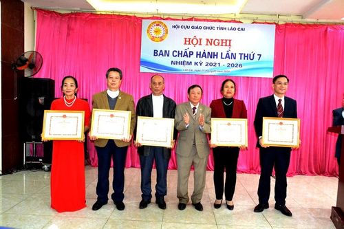 Lào Cai: Hội Cựu giáo chức đẩy mạnh nêu gương đạo đức người thầy, xây dựng xã hội học tập
