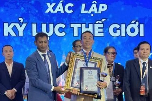 Mong đất nước ngày càng phát triển mạnh giàu