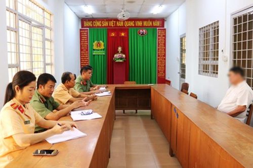 An Giang: Tự xưng cán bộ tòa án, 15 lần từ chối kiểm tra nồng độ cồn