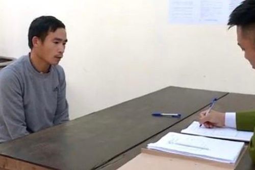 Theo dõi người phụ nữ vừa rút tiền ở ngân hàng để cướp