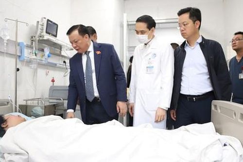 Bí thư Thành ủy Hà Nội thăm hỏi động viên gia đình nạn nhân trong vụ cháy rạng sáng