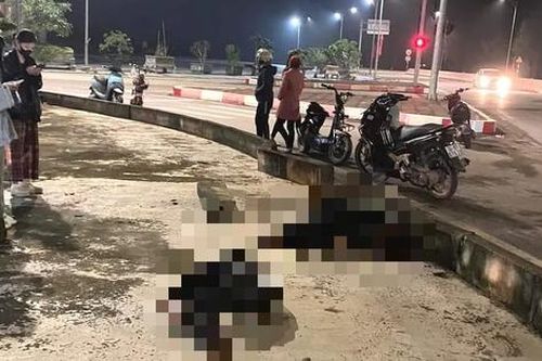 Hải Dương: Va chạm với xe ô tô trong đêm, 2 người thương vong