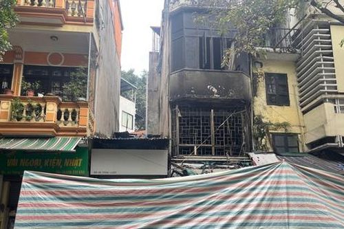 Vụ cháy nhà trên phố Hàng Lược: Hàng xóm nghe thấy tiếng nổ lớn từ tầng 2, phá cửa cứu người bất thành