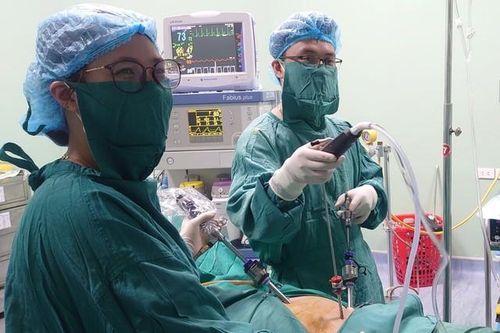 Cứu sống sản phụ thai ngoài tử cung hiếm gặp