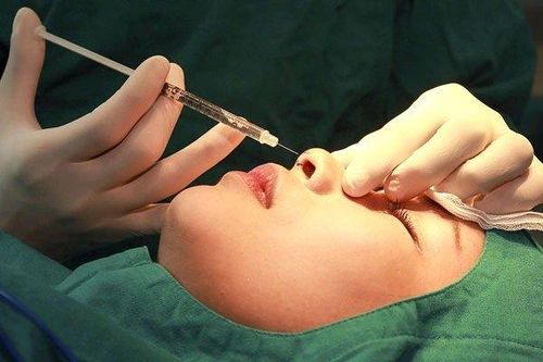 Phẫu thuật thẩm mỹ thay đổi vận số: Trò lừa đảo phản khoa học!