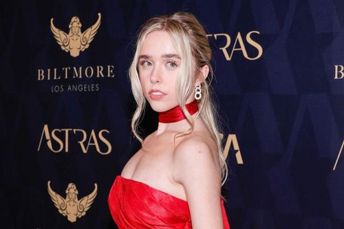 Váy áo 'made in Vietnam' trên thảm đỏ Emmy, Critics Choice 2024