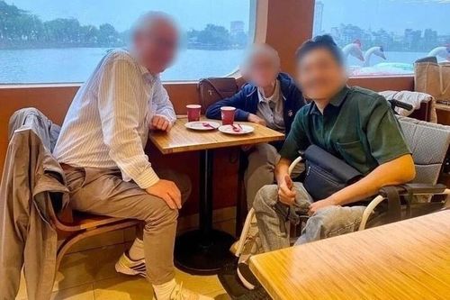 Lời chỉ trích cay độc trong vụ quán phở bị tố đuổi khách ngồi xe lăn