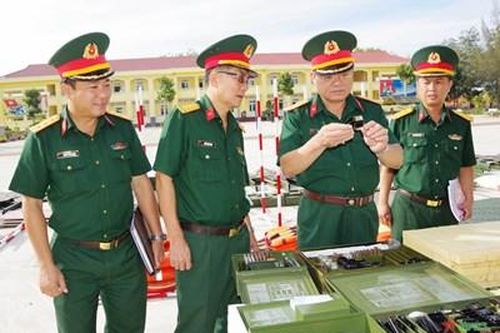 Quân khu 7 kiểm tra chuẩn bị huấn luyện chiến sĩ mới 2024 tại Trung đoàn Bộ binh 812
