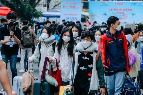 Nhiều trường đại học phía Nam tặng quà và 'vé Tết 0 đồng' cho sinh viên về quê