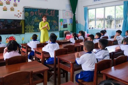 Thu học phí không dùng tiền mặt: Không tạo lợi thế độc quyền