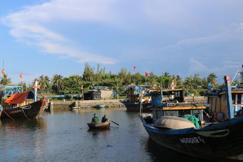 Ngư dân nâng cao ý thức bảo đảm an toàn khi lao động trên biển