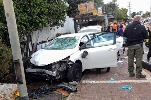 Một người thiệt mạng, 17 người bị thương trong vụ 'đâm xe khủng bố' ở Israel