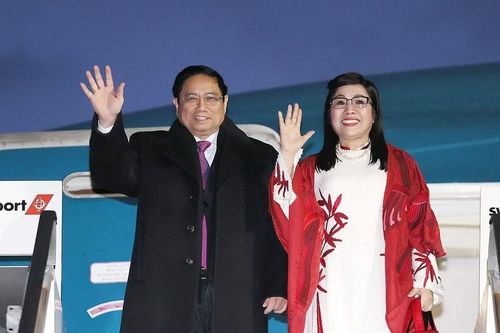Thủ tướng tới Thụy Sĩ, bắt đầu chuyến công tác tham dự WEF Davos 2024
