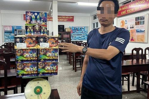 Bà Rịa - Vũng Tàu: Bộ đội biên phòng bắt đối tượng tàng trữ 13kg pháo hoa nổ