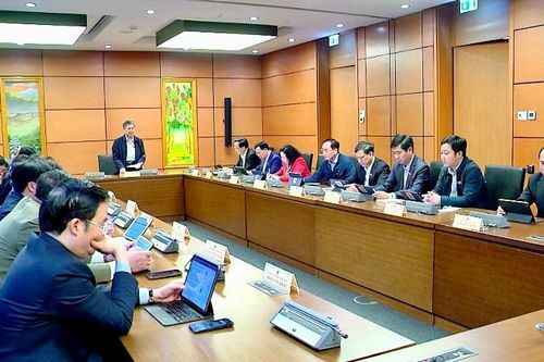 Đoàn ĐBQH tỉnh Thanh Hóa góp ý vào dự thảo Nghị quyết về một số cơ chế, chính sách đặc thù để tháo gỡ khó khăn, vướng mắc, đẩy nhanh tiến độ thực hiện các chương trình mục tiêu quốc gia