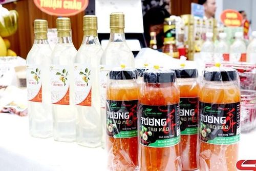 Sản phẩm tương ớt táo mèo